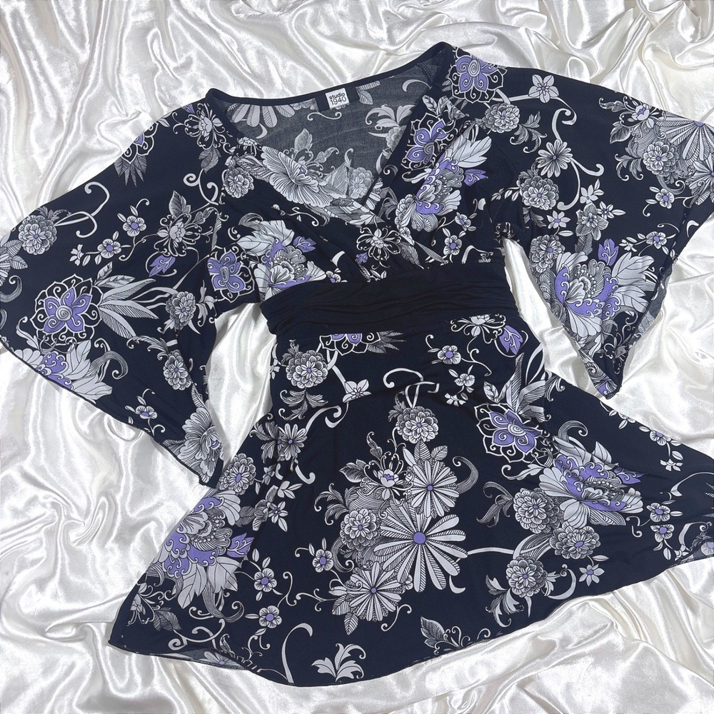 y2k Studio 1940 Blouse Black Excellent Floral Kimono Sleeve Empire Waist